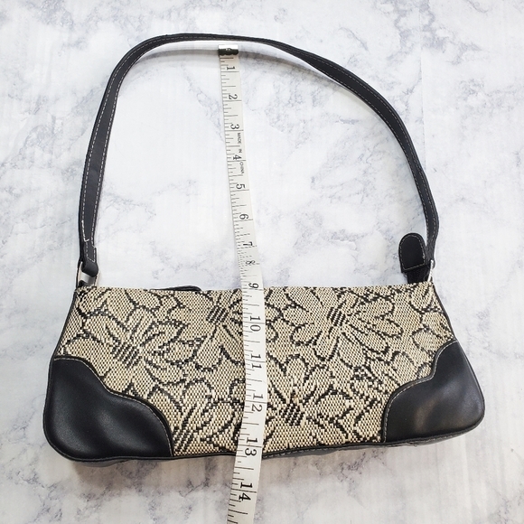 Mini Bag Cream Black Floral 90s Y2K Woven Plastic Design Zippered top - Picture 3 of 8